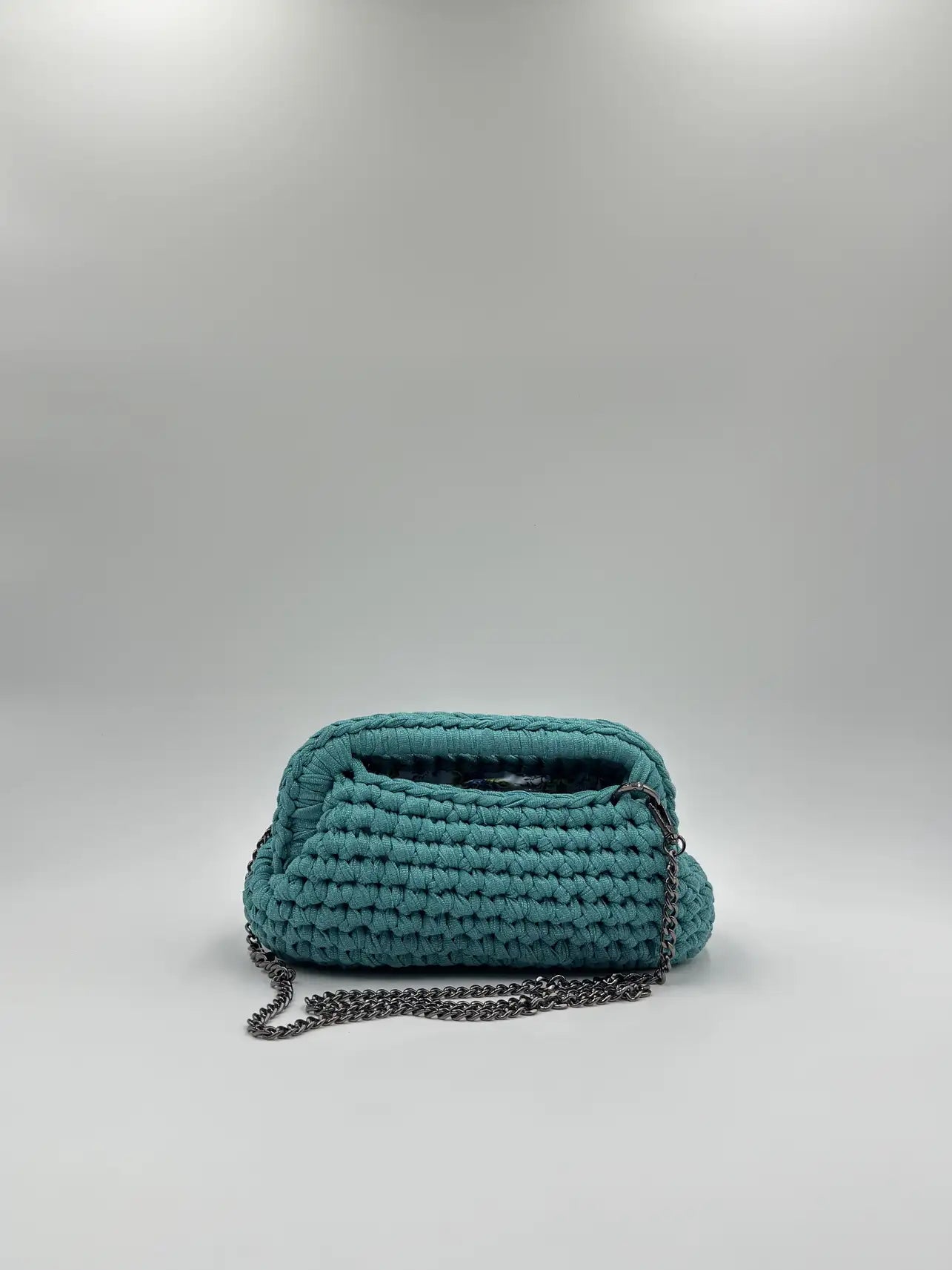 Clutch Glitter aperta con catena